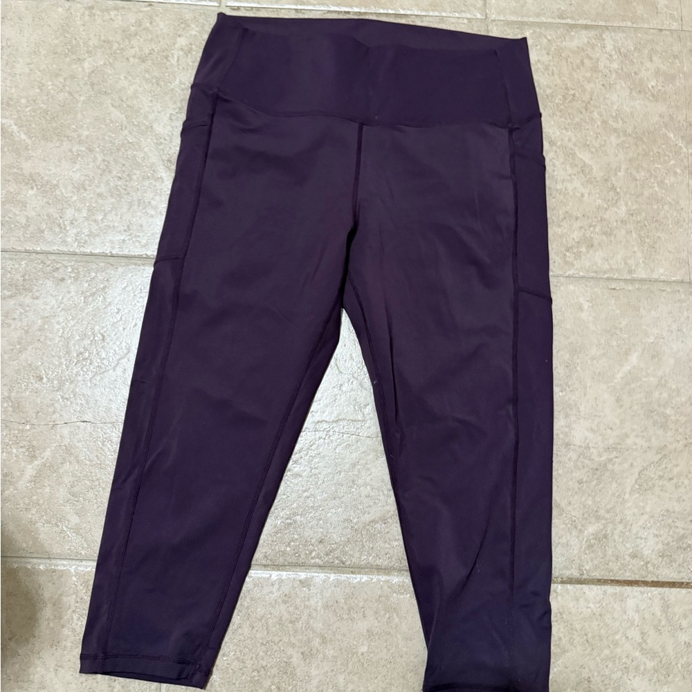 ZYIA Active Deep Purple  capris Leggings